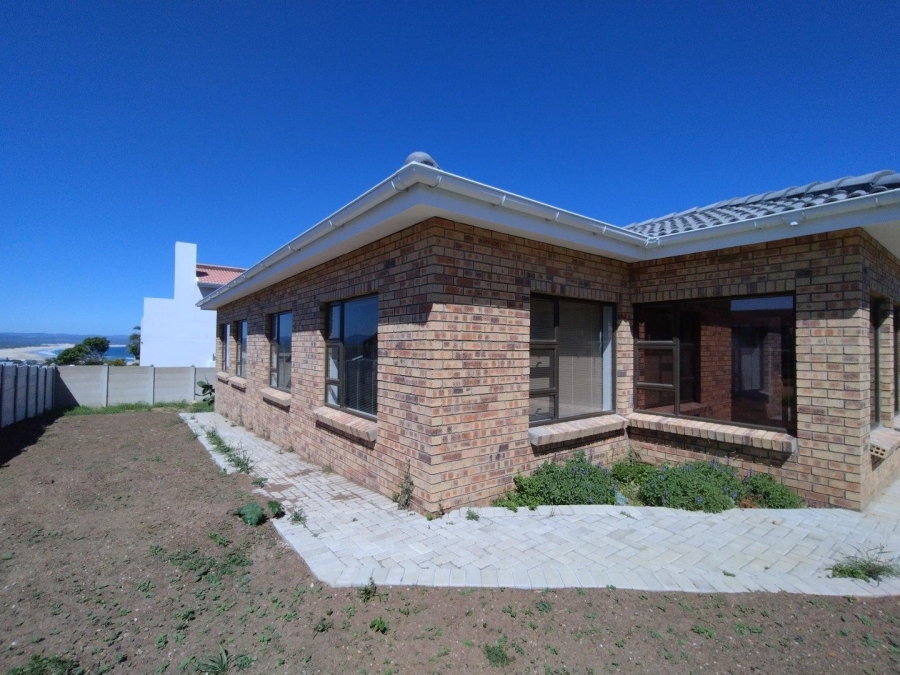 3 Bedroom Property for Sale in Wavecrest Eastern Cape